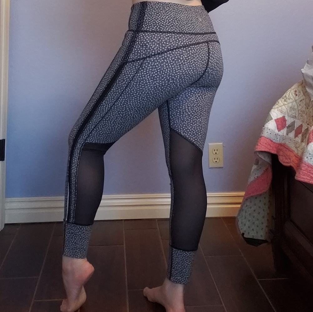 Lululemon High Rise shear & patterned leggings!